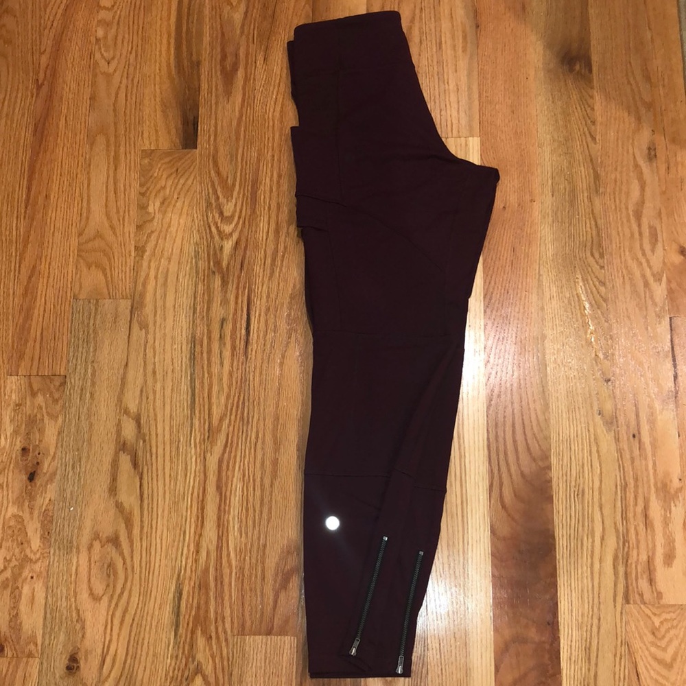 Lululemon • burgundy om and roam pant sz 4